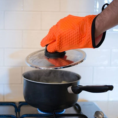 Customized Waffle Style Silicone Smoker BBQ Gloves Extreme Heat Resistant Waterproof Mitts